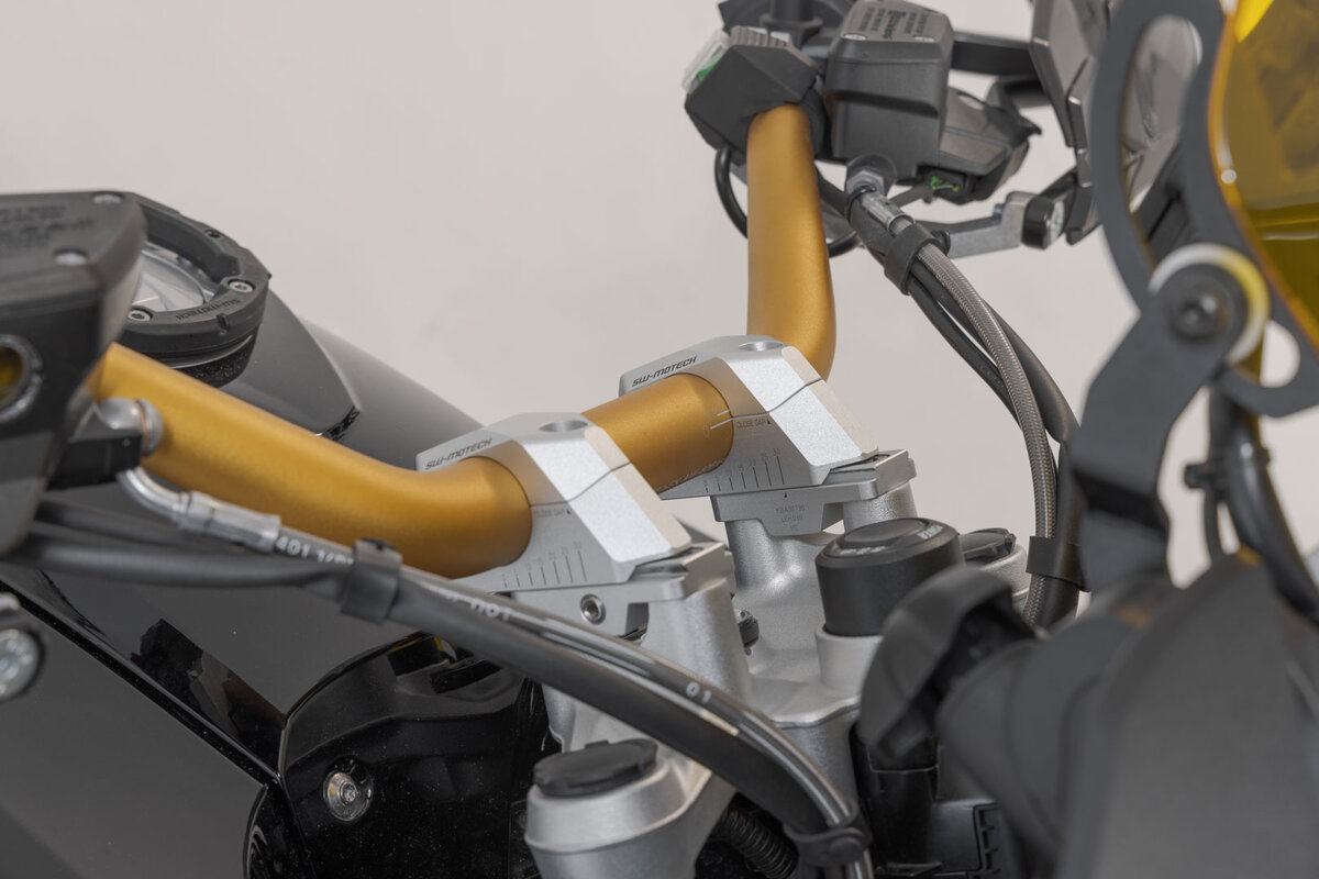 SW-Motech Lenkerverlegung variabel, silber für Ø 32 mm Lenker, H=30 mm für BMW R 1200 GS LC