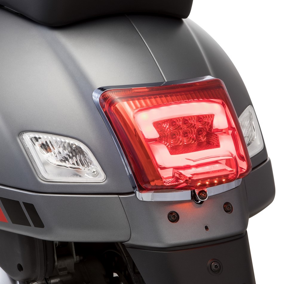 Rücklicht LED für Vespa GTS/​GTS Super/​GTV/​GT 60 125-300ccm (-'13), rot
