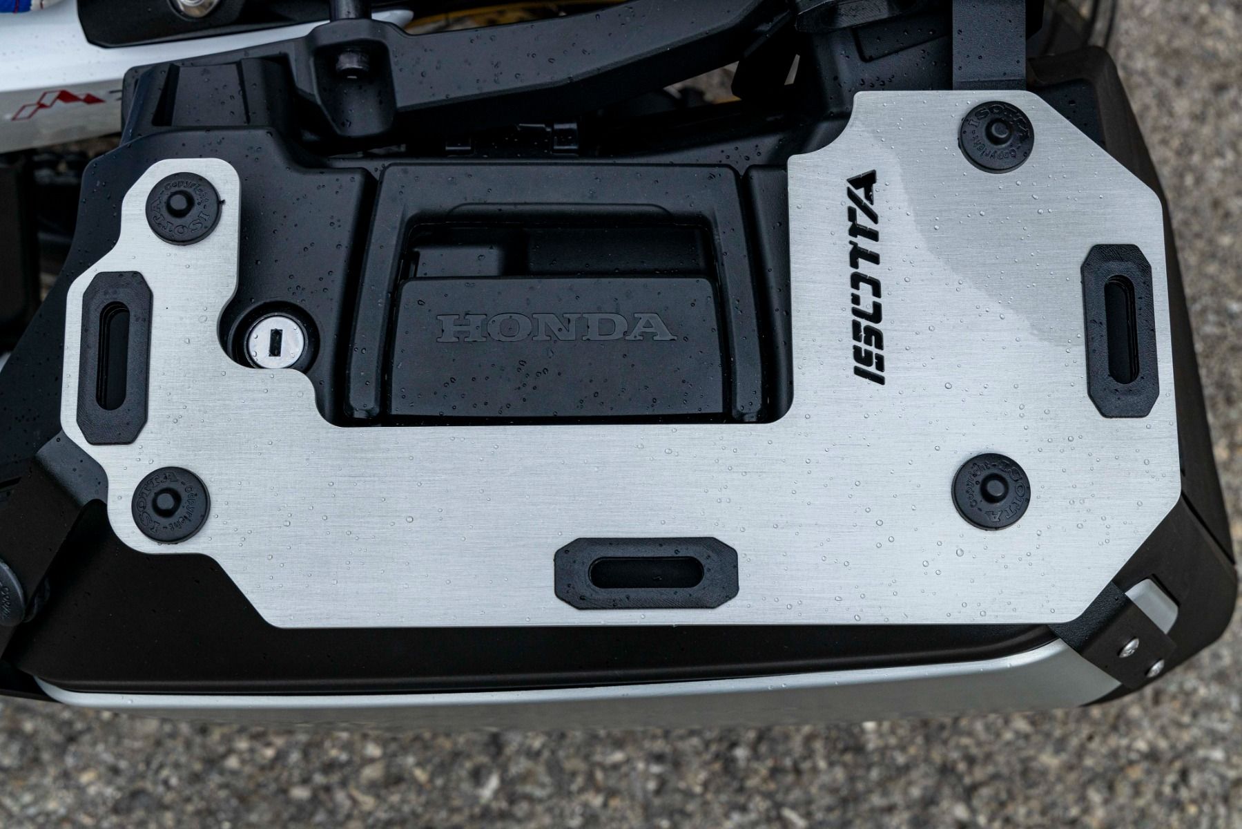 Gepäckträger für Seitenkoffer XL 750 Transalp /NT 1100 /ADV 750 /NC 750 X, Alu gebürstet poliert