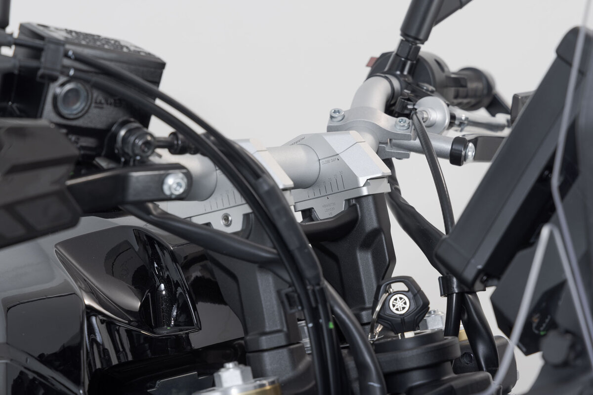 SW-Motech Lenkerverlegung variabel, silber für Ø 28 mm Lenker, H=28 mm für KTM 1290 Super Adventure