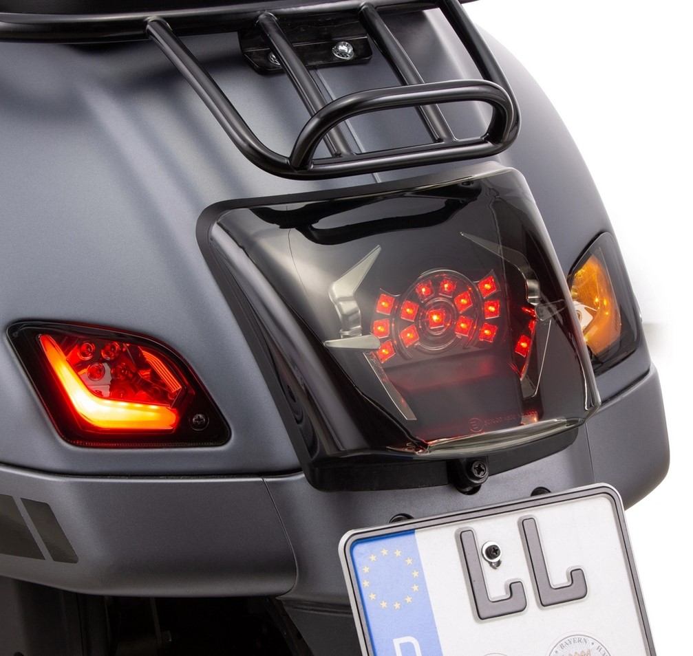 Blinker Kit hinten links/rechts für Vespa GTS/​GTS Super/​GTV 125-300ccm ('14-22), getönt