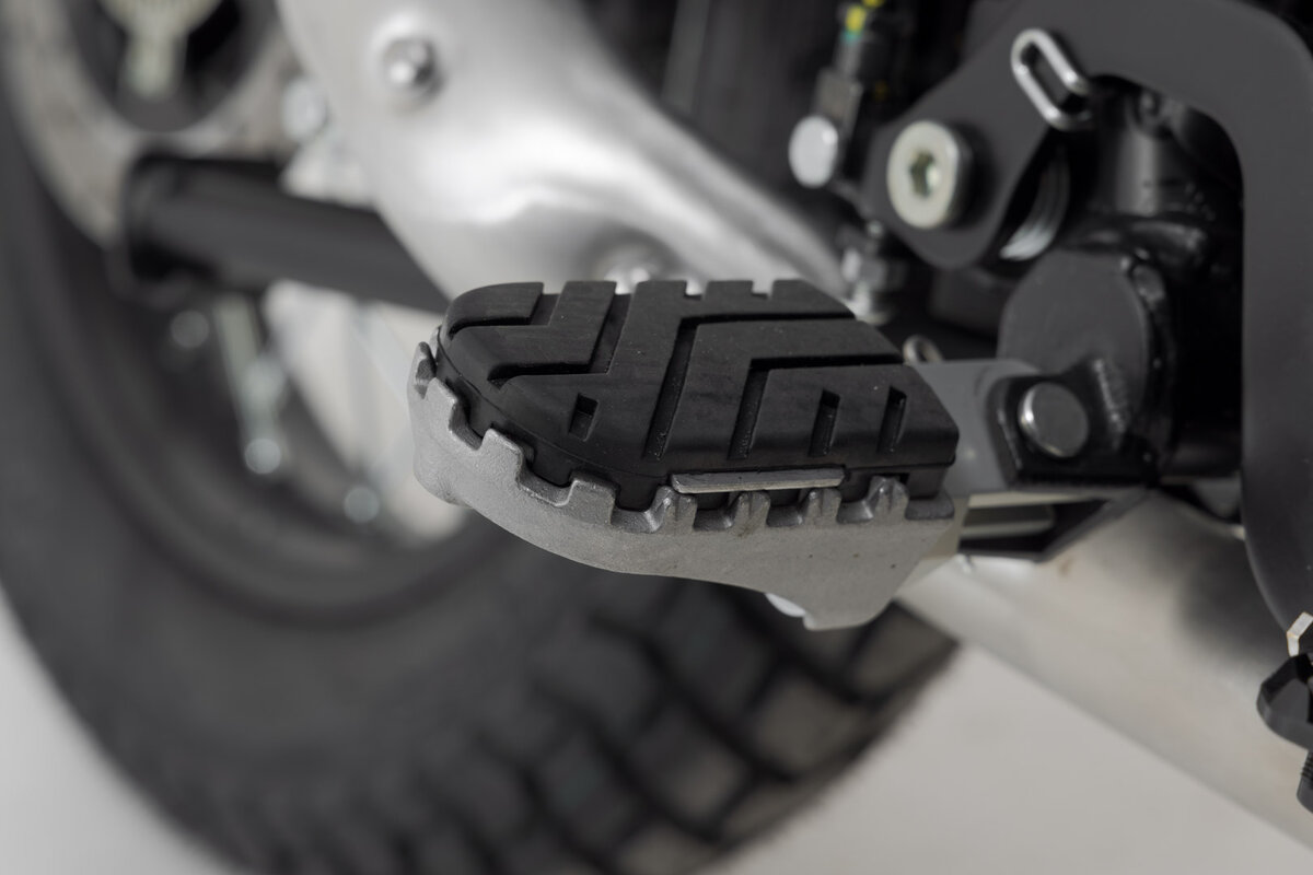 SW-Motech Verstellbare Fußrasten ION, Edelstahl, für Royal Enfield Himalayan
