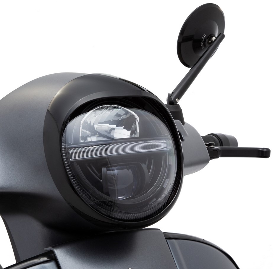 Lampenring für Vespa GTS/​GTS Super/​GT/​GT L 125-300ccm, schwarz glänzend