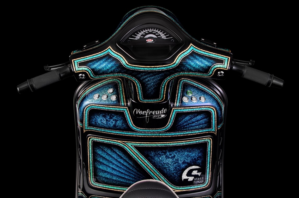 Griffe für Vespa GTS/​GTS Super/​GT/​GT L 125-300ccm, schwarz glänzend