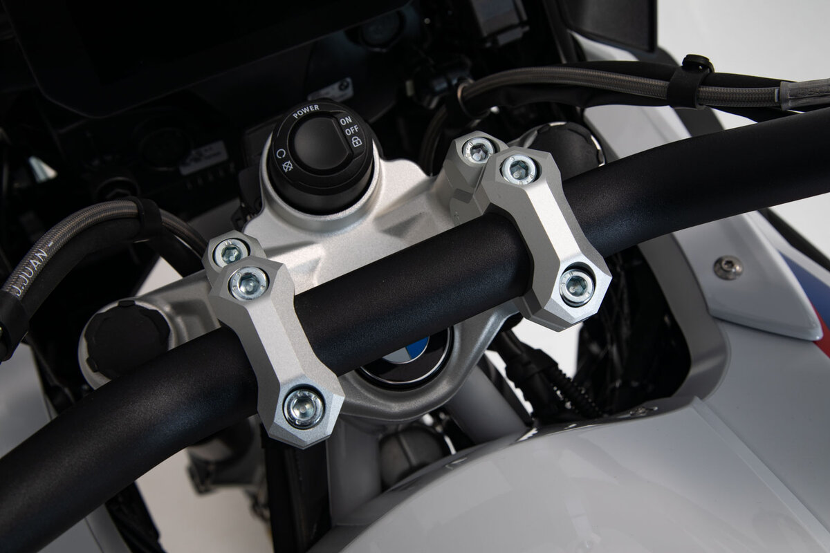 SW-Motech Lenkerverlegung, silber, H=32 mm, Verlegung um 25 mm für BMW S 1000 XR