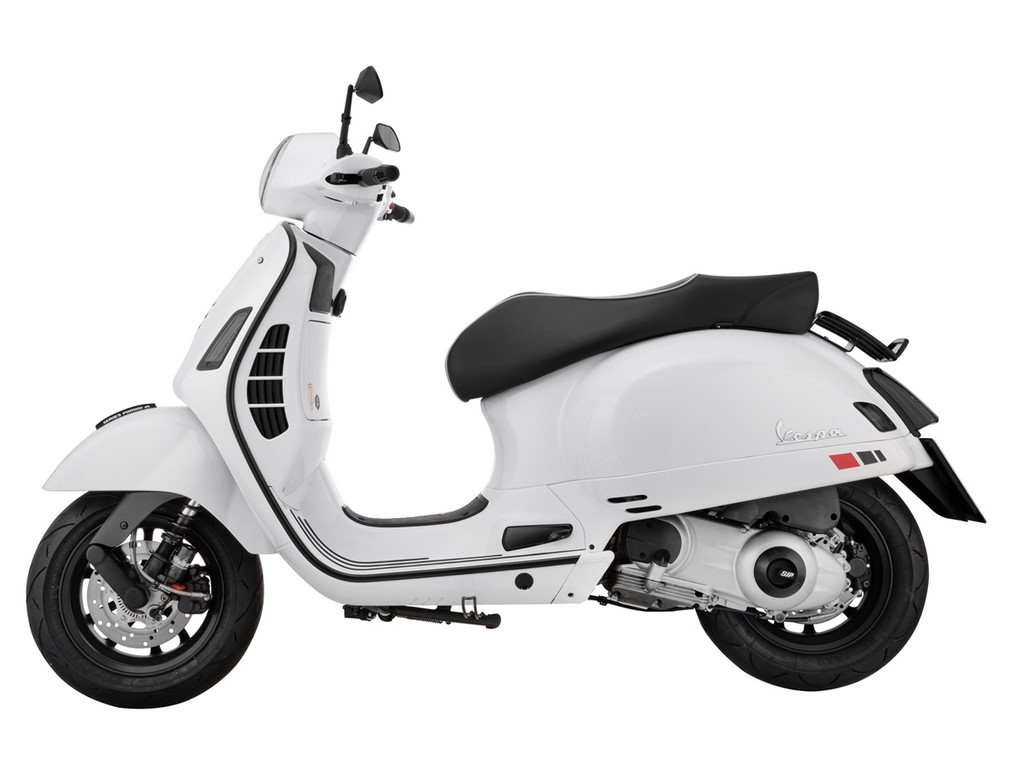 Rahmen Rücklicht für Vespa GTS/​GTS Super HPE 125/​300 ('19-22), schwarz matt