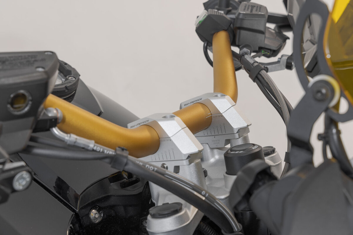 SW-Motech Lenkerverlegung variabel, silber für Ø 32 mm Lenker, H=30 mm für BMW R 1200 GS LC