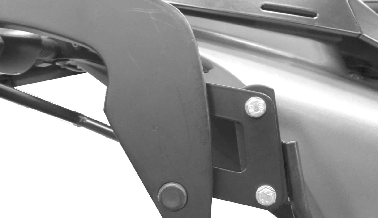 Universale C-Bow Verlegung horizontal 50mm chrom Hepco & Becker