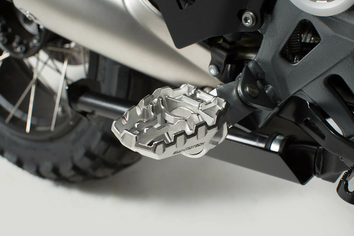 SW-Motech Verstellbare Fußrasten EVO, Edelstahl, für CRF 1000 L Africa Twin /Adventure Sports