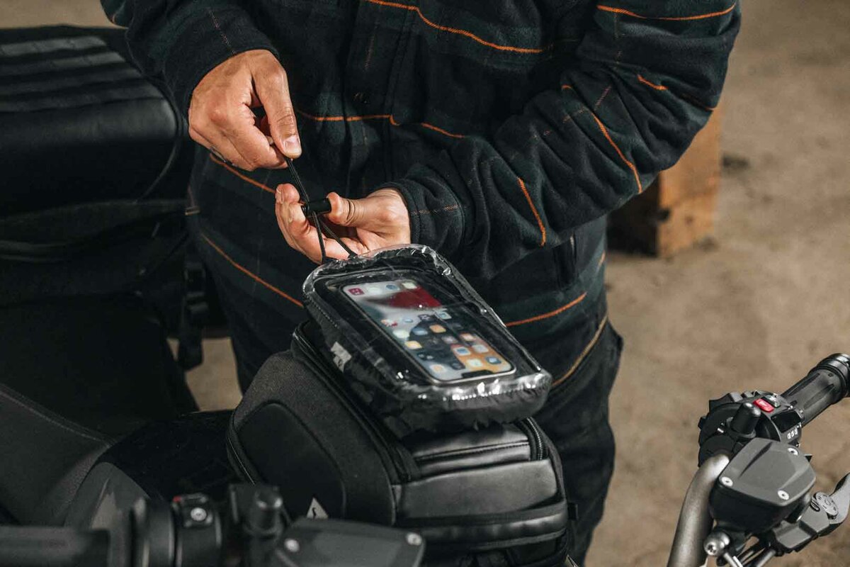 SW-Motech Legend Gear Smartphone-Tasche LA11, schwarz