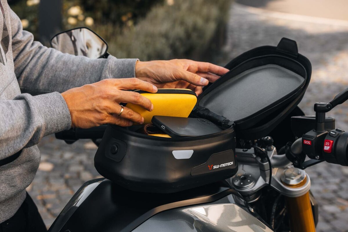 SW-Motech PRO Micro WP wasserdichter Tankrucksack