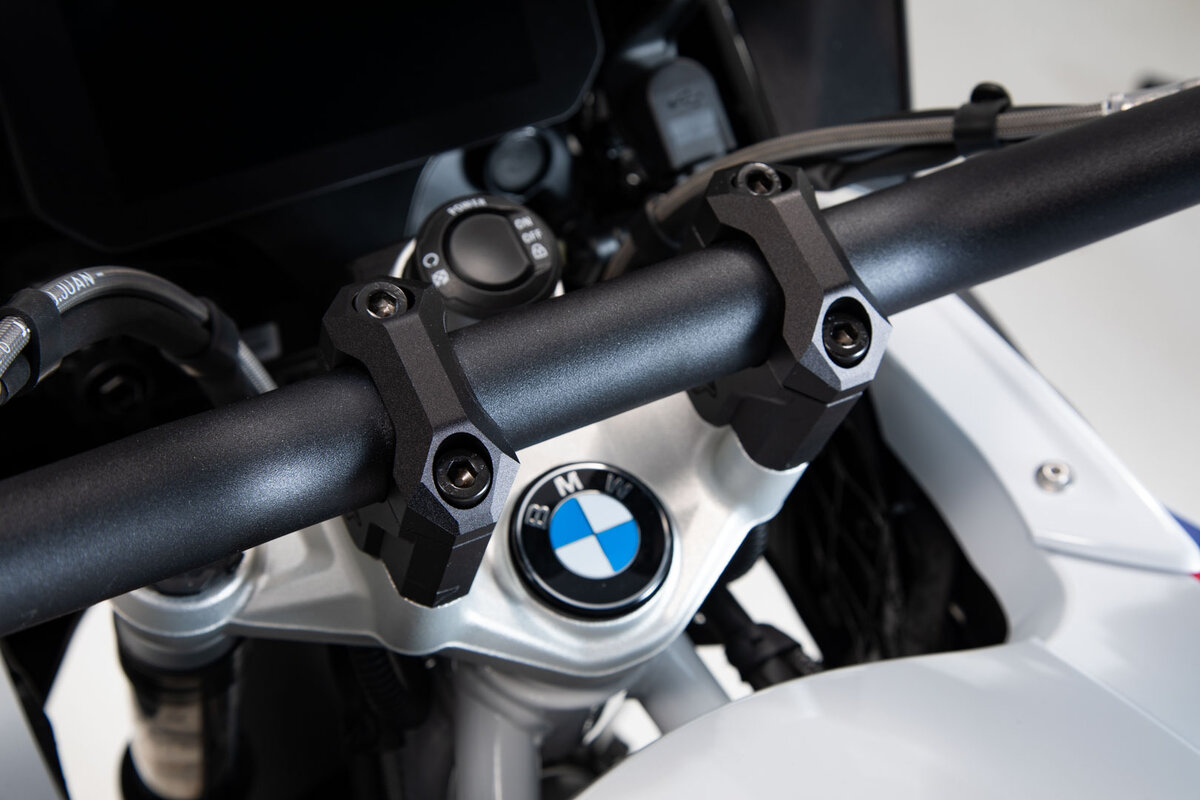 SW-Motech Lenkererhöhung, schwarz für Ø 32 mm Lenker, H=40 mm für BMW R 1200 GS LC