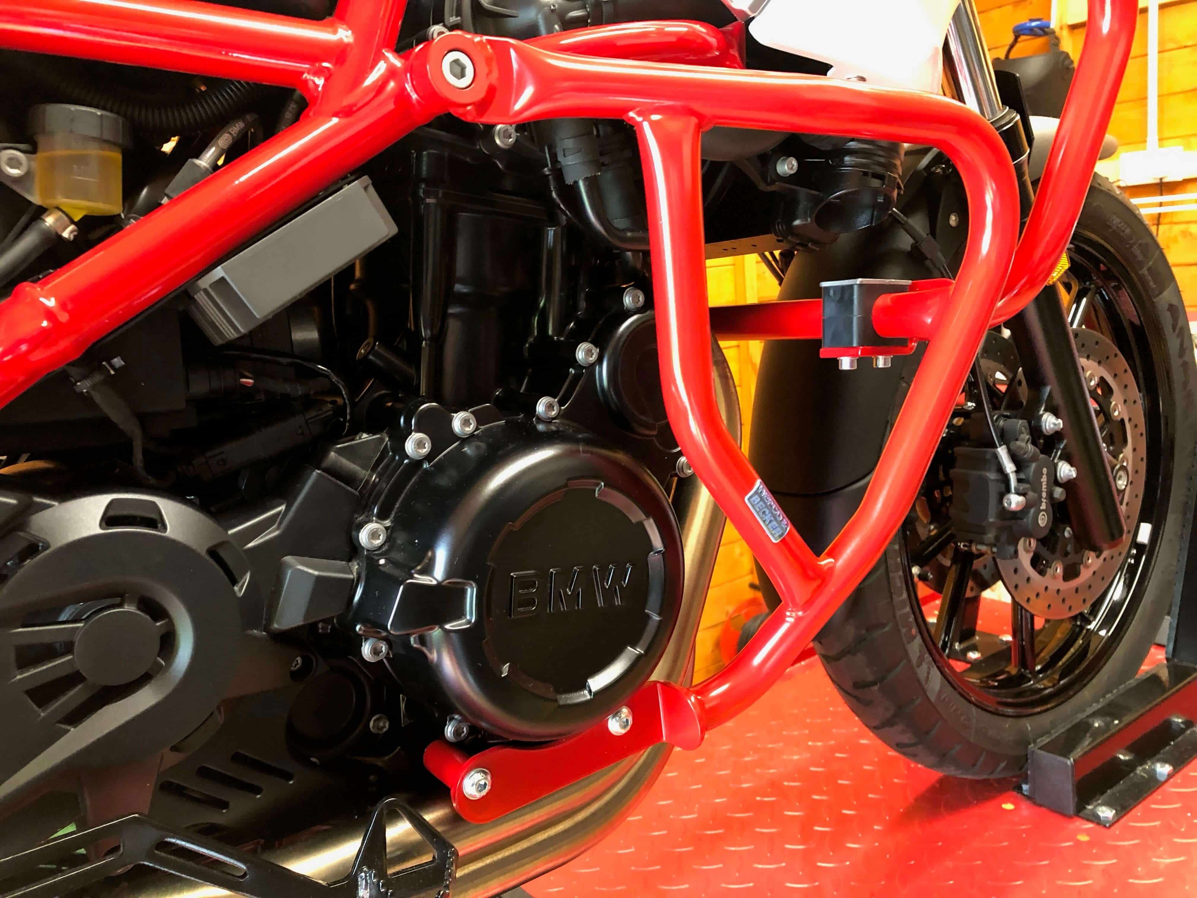 Motorschutzbügel rot für BMW F 800 GS (08-18) Hepco & Becker