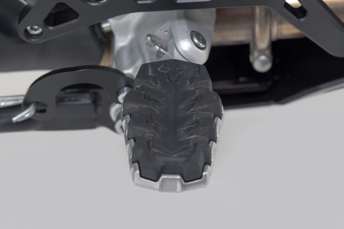 SW-Motech Verstellbare Fußrasten EVO, Edelstahl, für Ducati DesertX