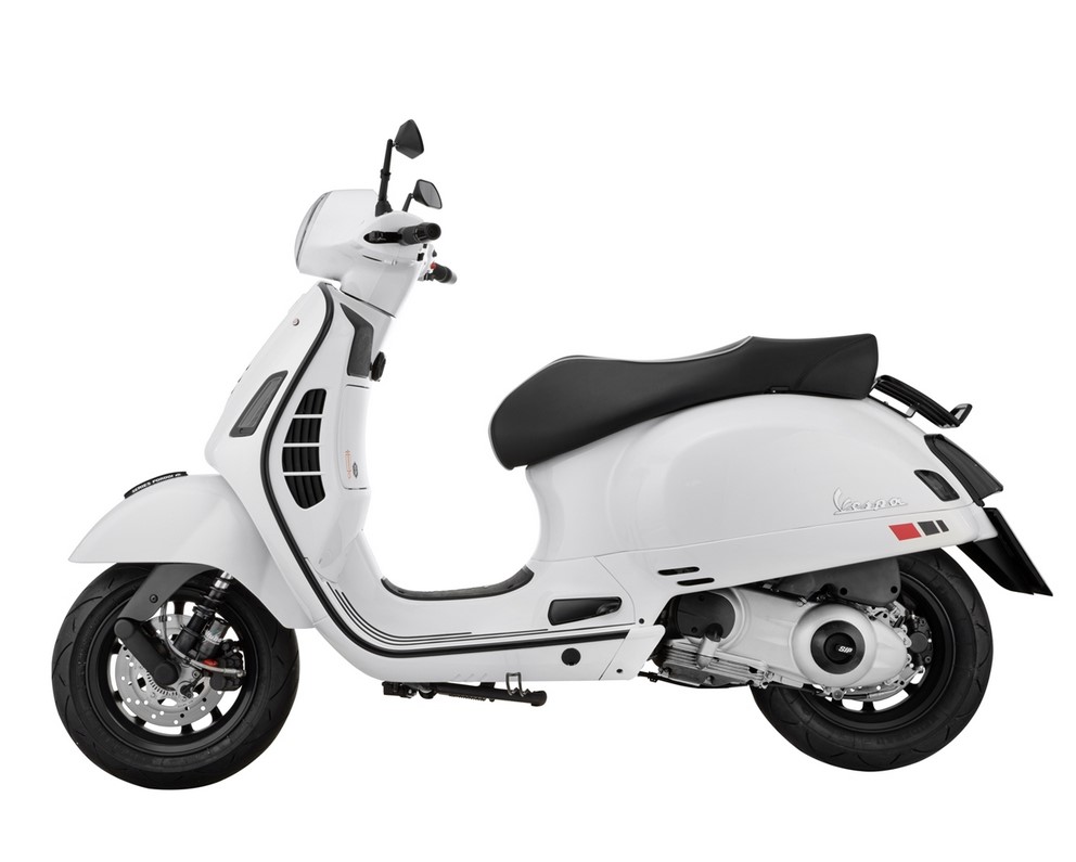 Rahmen Rücklicht für Vespa GTS/​GTS Super/​GTV 125-300ccm ('14-'18), schwarz glänzend