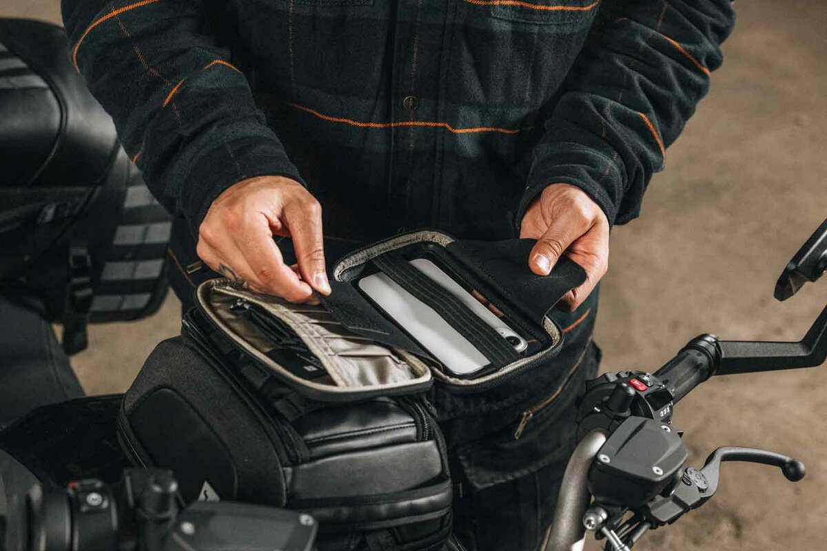 SW-Motech Legend Gear Smartphone-Tasche LA11, schwarz