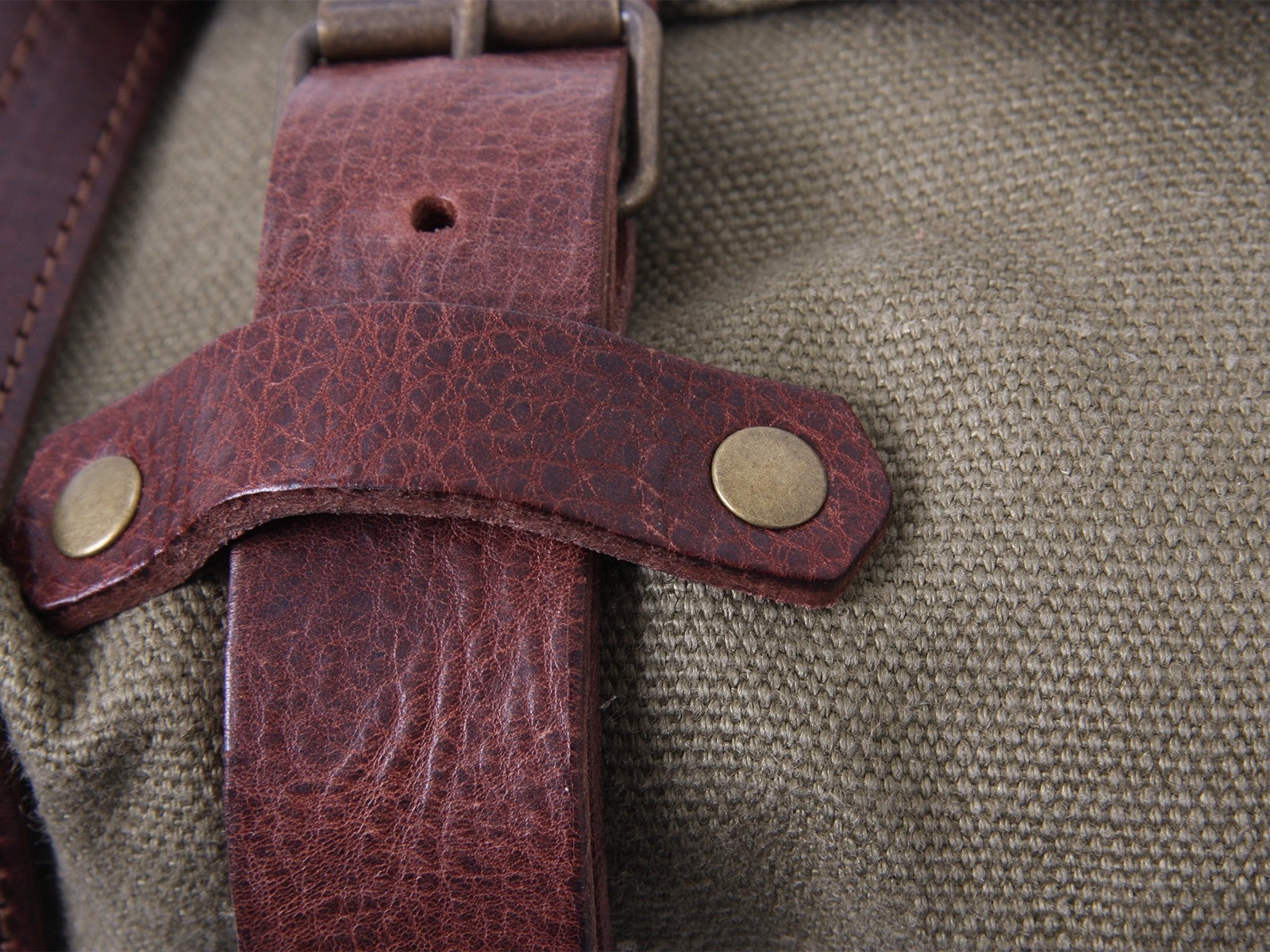 LEGACY Werkzeugtasche grün Hepco & Becker