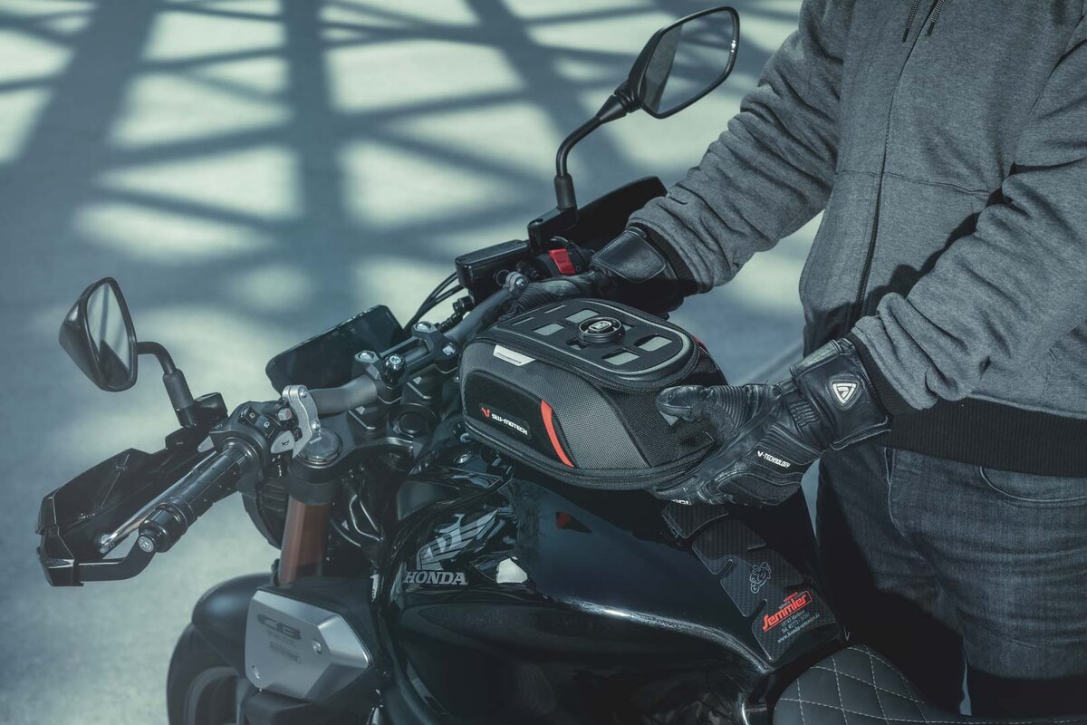 SW-Motech Smartphone Drybag für MOLLE-Aufsatz