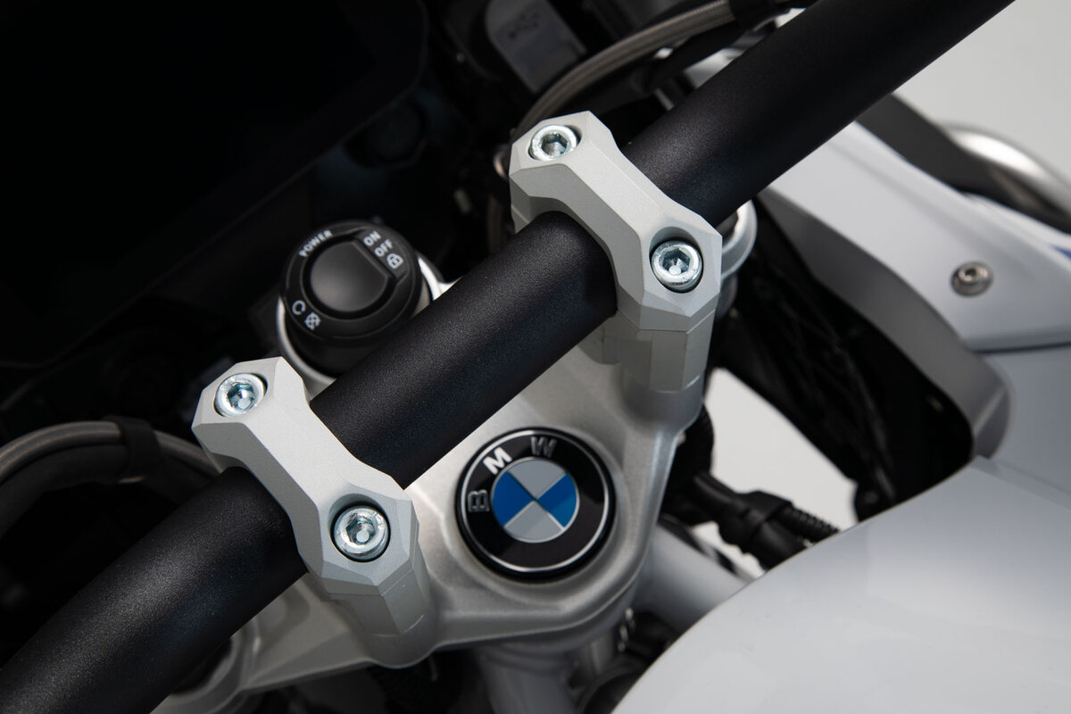 SW-Motech Lenkererhöhung, silber für Ø 32 mm Lenker, H=40 mm für BMW R 1200 GS LC
