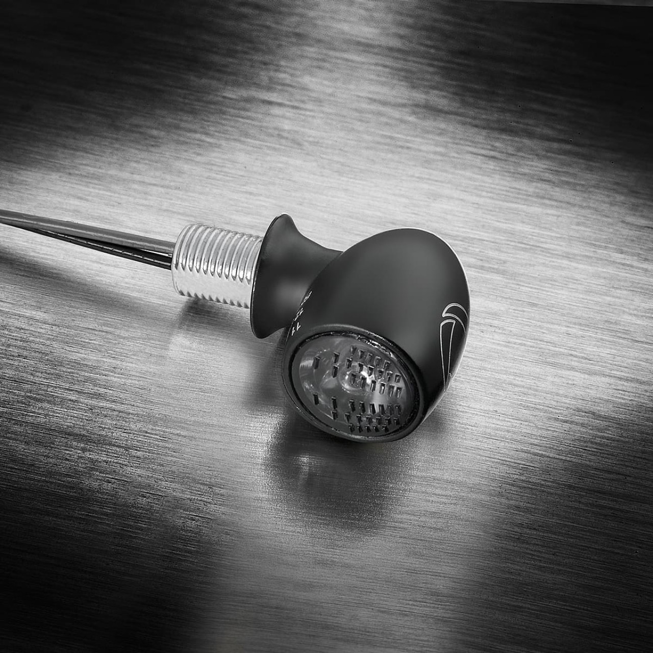 Kellermann Rück- und Bremslicht, Atto RB Dark hm, Stahl, LED, HL/HR 12 V, schwarz seidenmatt