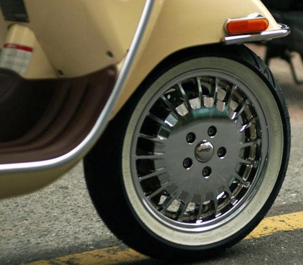 Felge vorne/hinten für Vespa GTS/​GTS Super/​GTV/​GT 60/​GT/​GT L/​946 125-300ccm, chrom
