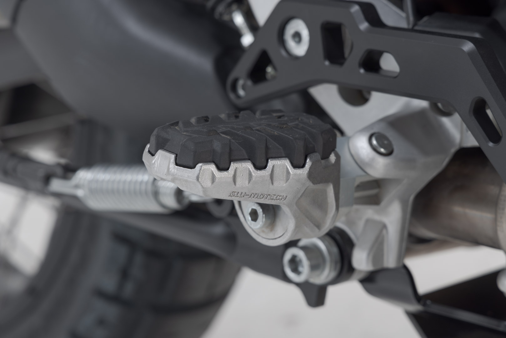 SW-Motech Verstellbare Fußrasten EVO, Edelstahl, für Ducati DesertX