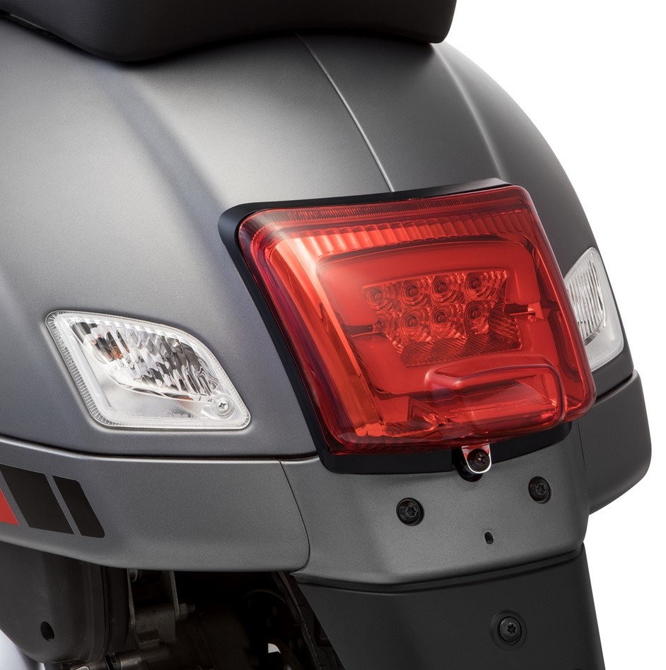 Rücklicht LED für Vespa GTS/​GTS Super/​GTV/​GT 60 125-300ccm (-'13), rot