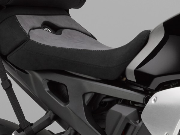 Soziussitz Alcantara Honda CB1000R (BJ 18-)
