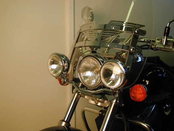 Twinlight Zusatzscheinwerferset (Fernlicht) chrom für VT 750 C Shadow mit Windschild (08-16)