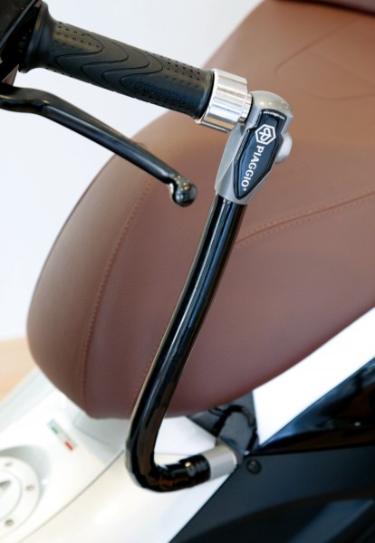 Diebstahlsicherung (Sitzbank - Lenker) verstärkt für Beverly Original Piaggio