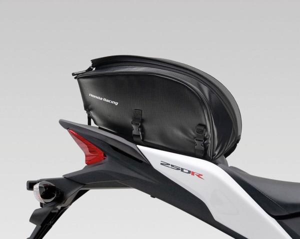 Original Honda CBR125R Tasche Soziussitz, Carbon-Look