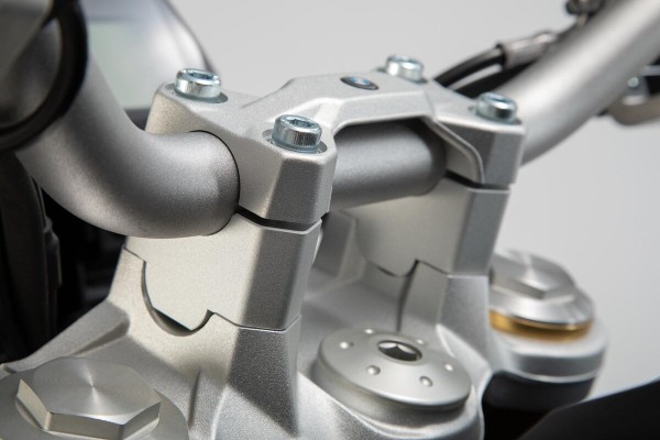 SW-Motech Lenkererhöhung, silber für Ø 22 mm Lenker, H=30 mm für BMW F 750 GS